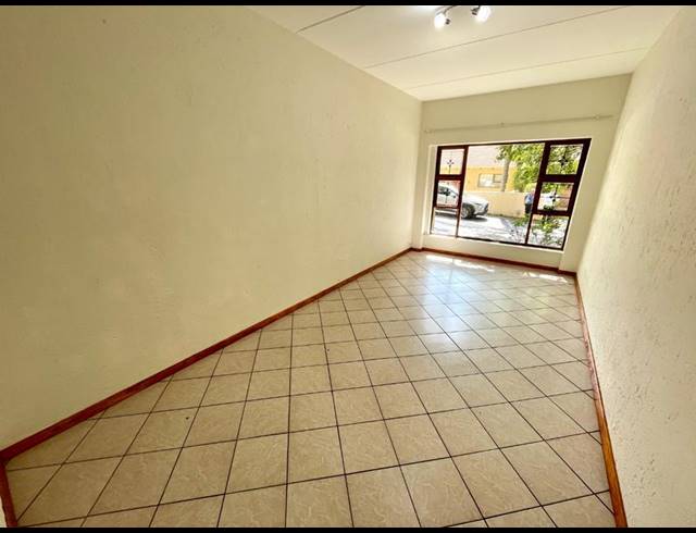 4 BEDROOM TOWNHOUSE FOR SALE IN KENMARE
